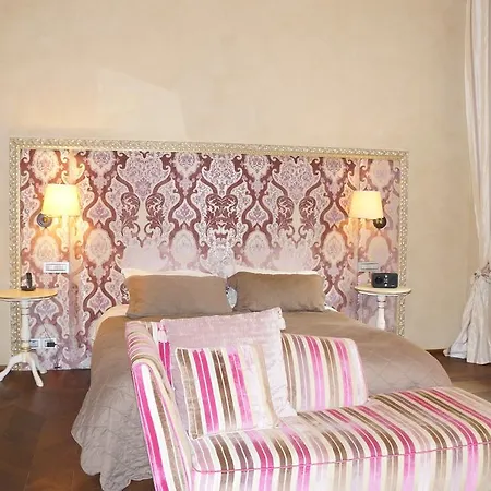 Palazzo Carletti Bed & Breakfast