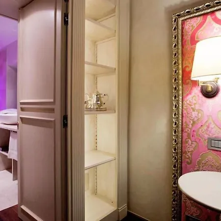 Palazzo Carletti 4*