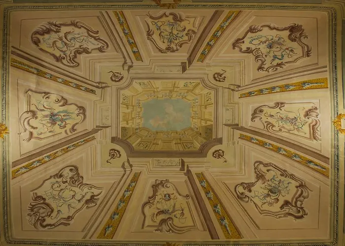 Palazzo Carletti 4* Монтепульчано