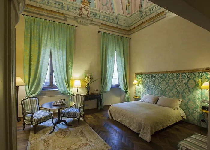 Palazzo Carletti Монтепульчано