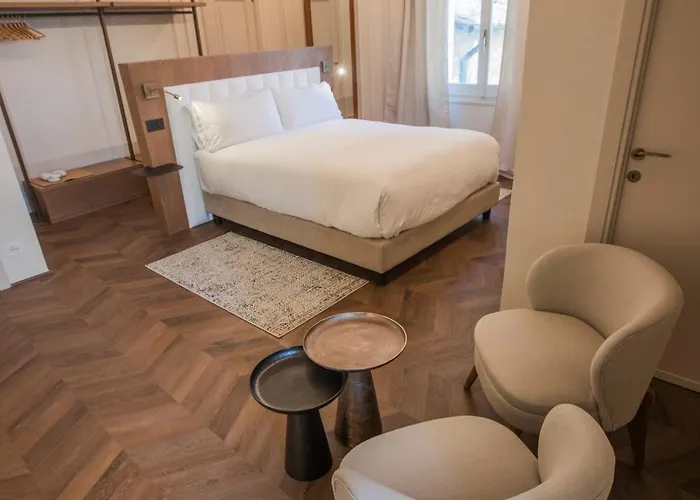 Palazzo Carletti 4* Монтепульчано